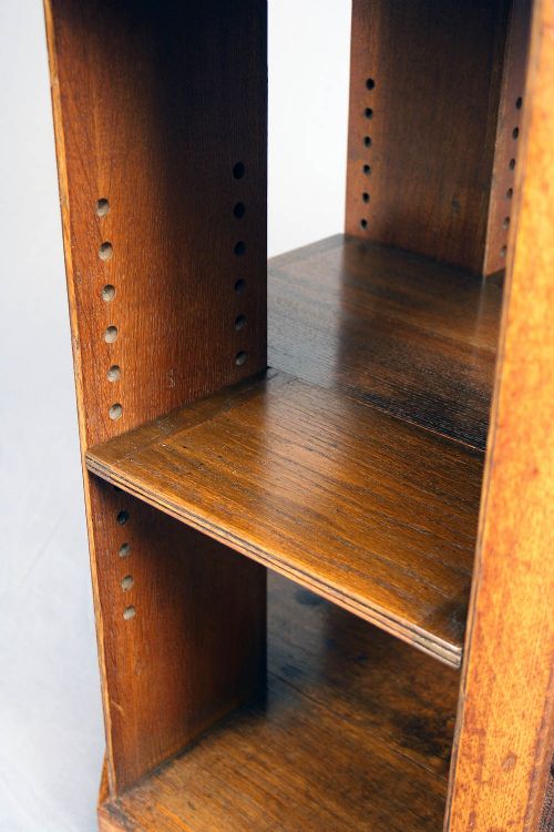 fig 10. Exceptional Quality Figured Oak Freestanding Library Table