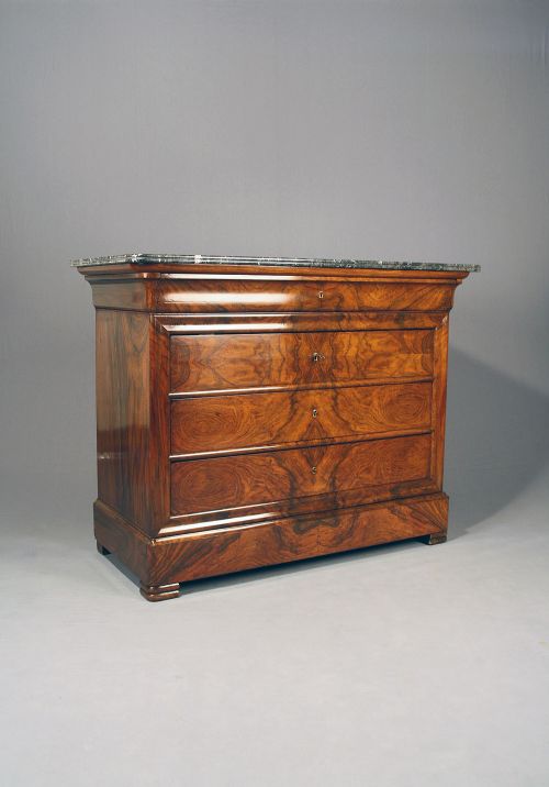 fig 2. French Louis Philippe Walnut 5 drawer Commode