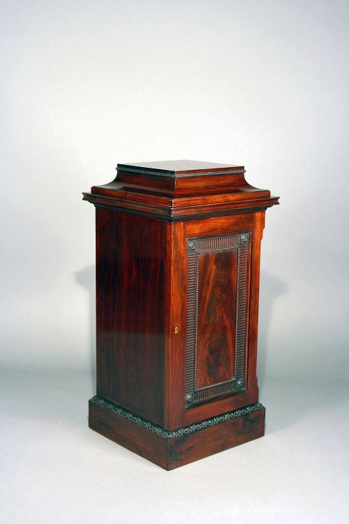 fig 4. Fine Quality Pair of Mahogany Pedestals