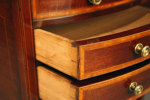 fig 4. Fine Quality Inlaid Dressing Chest Lift Up Top