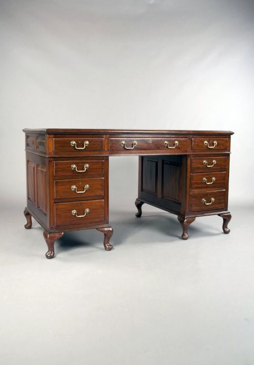 Edwardian Mahogany Pedestal Desk