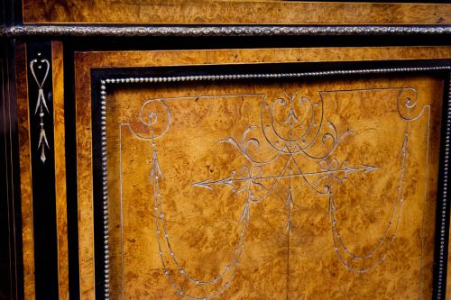 fig 5. A Fine Quality Victorian Ebonised and Amboyna Credenza