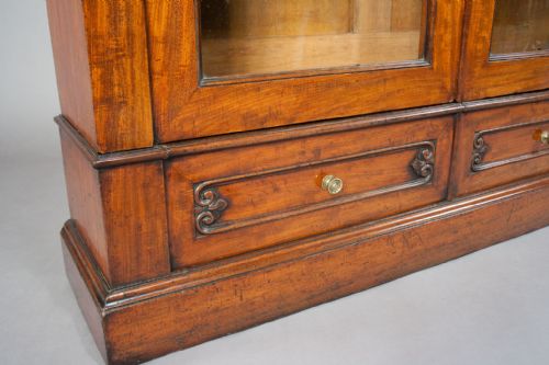 fig 5. Fine Quality Victorian Mahogany Bookcase