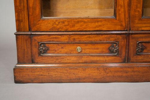 fig 6. Fine Quality Victorian Mahogany Bookcase