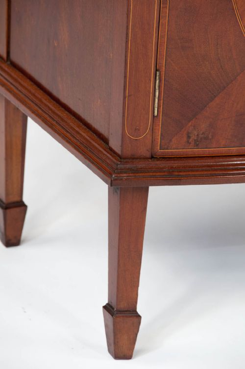 fig 5. A Elegant Edwardian Two Door Side Cabinet