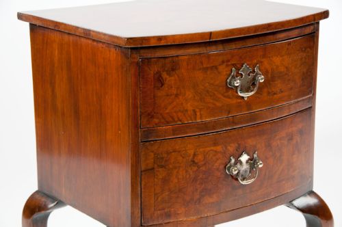 fig 5. Quality Pair of Burr Walnut Bedside Chests