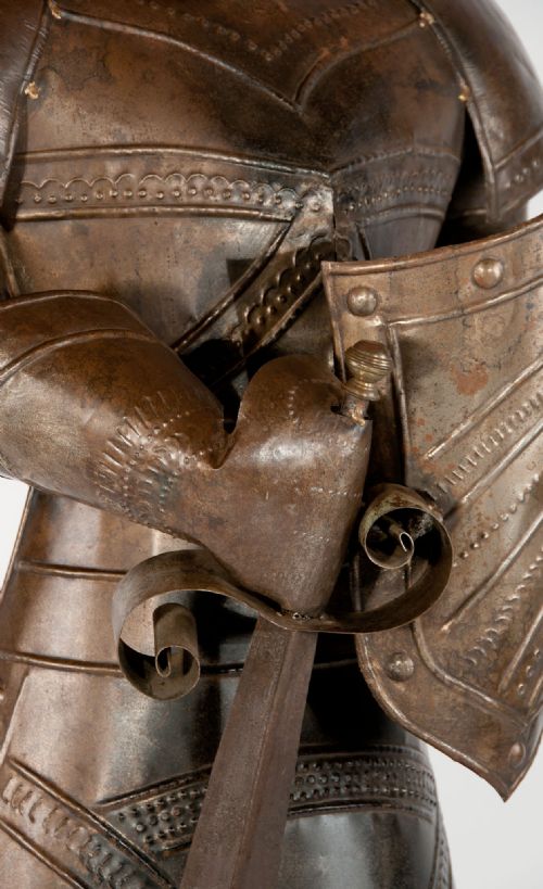 fig 5. Delightful Life-sized Knight In Suit Of Armour