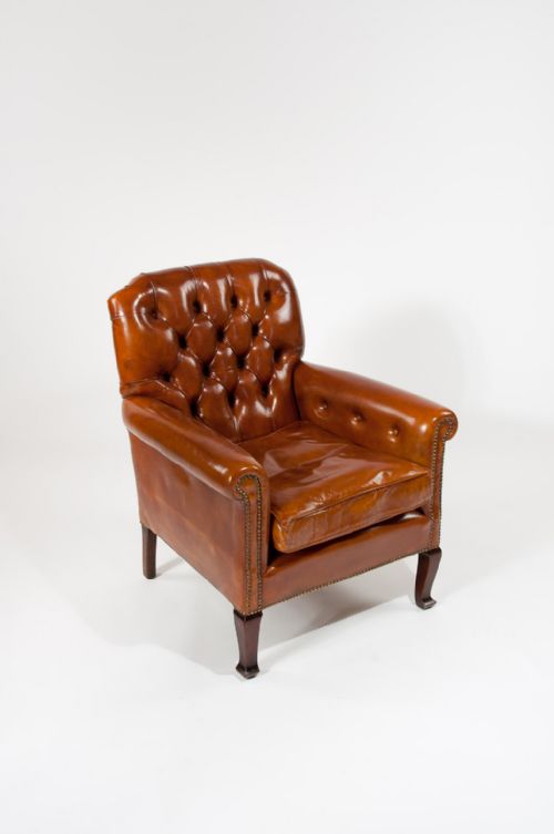 fig 2. Antique leather Buttoned Victorian Armchair