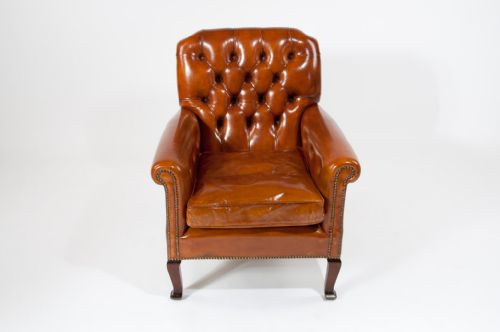 fig 7. Antique leather Buttoned Victorian Armchair