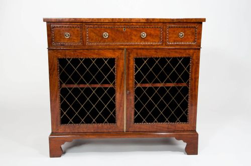 fig 7. QUALITY ANTIQUE REGENCY MAHOGANY SIDE CABINET