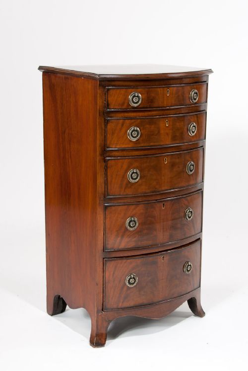 A Quality Antique Mahogany Chest of Drawers