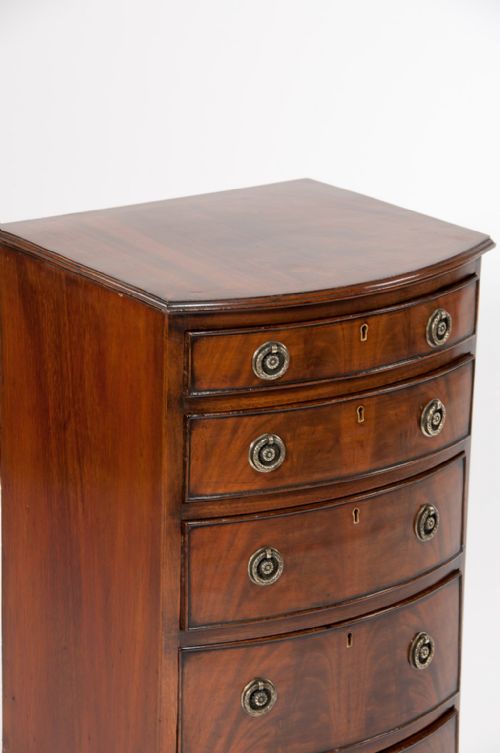 fig 2. A Quality Antique Mahogany Chest of Drawers