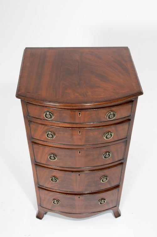 fig 9. A Quality Antique Mahogany Chest of Drawers