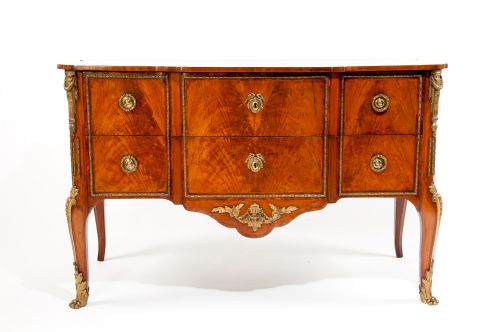 fig 7. Fine Quality 19th Century Flame Mahogany Commode
