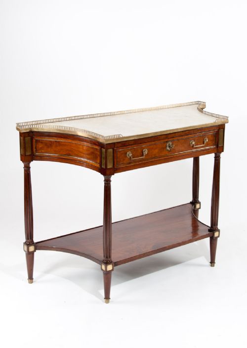 fig 2. A Very Fine 18th Century French Console Dessert