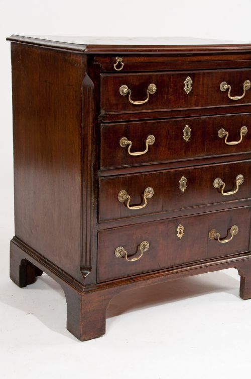 fig 2. Small George III Mahogany Chest of Drawers