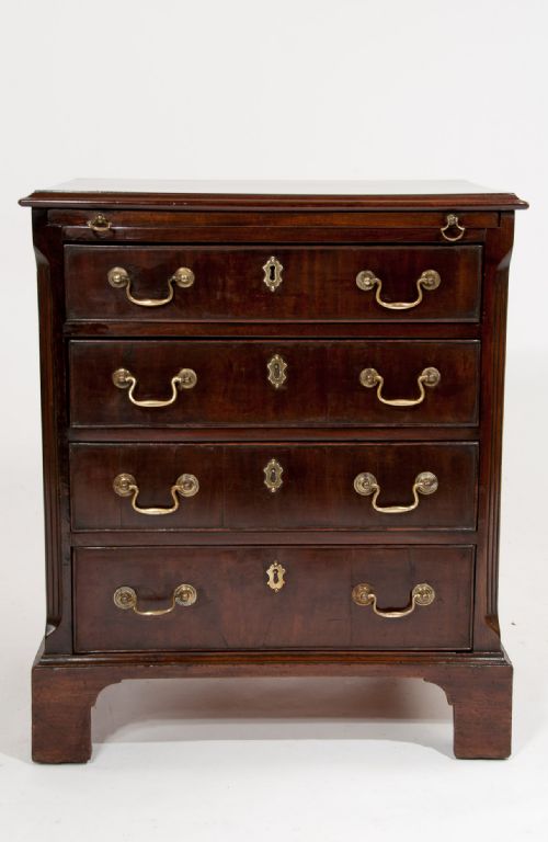 fig 8. Small George III Mahogany Chest of Drawers