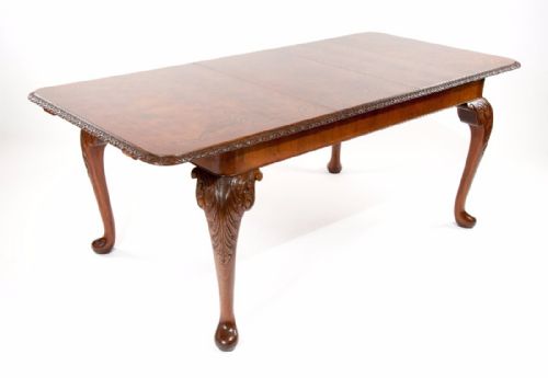 fig 1. A Quality Burr Walnut Extending Dining Table