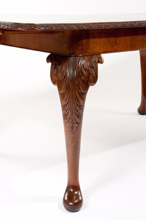 fig 4. A Quality Burr Walnut Extending Dining Table
