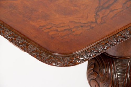 fig 5. A Quality Burr Walnut Extending Dining Table