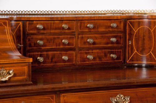 fig 4. FINE 19TH CENTURY MAHOGANY INLAID CARLTON HOUSE DESK