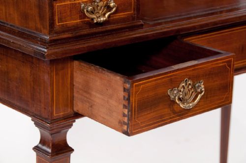 fig 5. FINE 19TH CENTURY MAHOGANY INLAID CARLTON HOUSE DESK