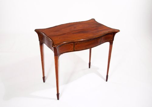 fig 1. Fine Georgian Mahogany Inlaid Serpentine Table