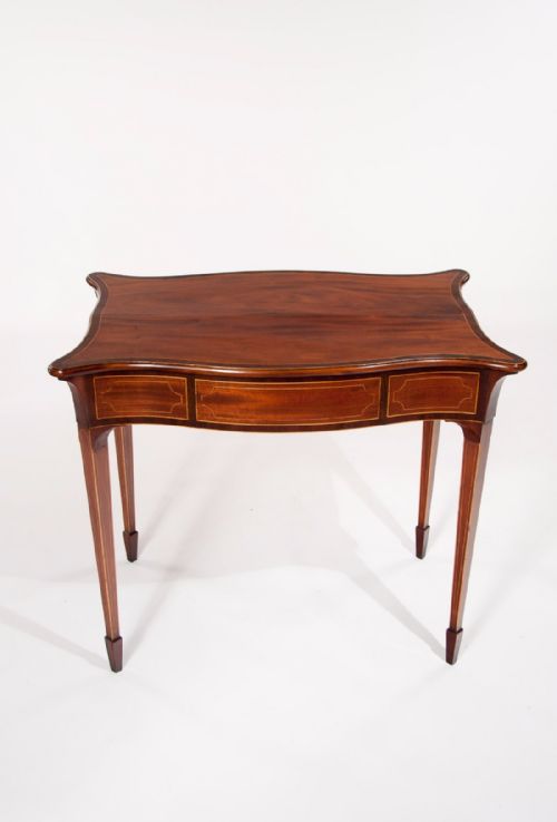 fig 8. Fine Georgian Mahogany Inlaid Serpentine Table