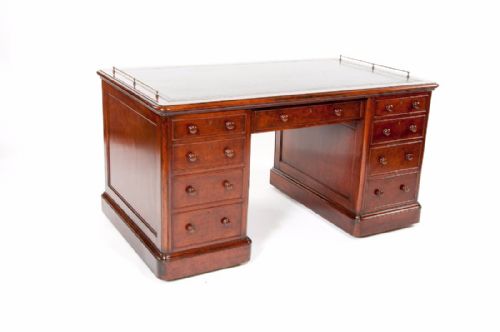 fig 2. The Important Historical Desk Of Admiral Markham
