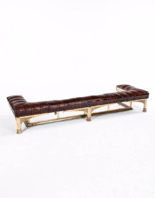 A Quality Victorian Leather Upholstered Fender