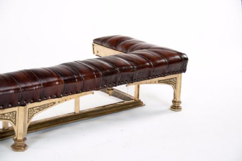 fig 5. A Quality Victorian Leather Upholstered Fender