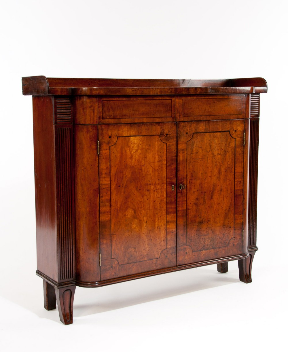 Quality Regency Cabinet Having A Wonderful Colour 