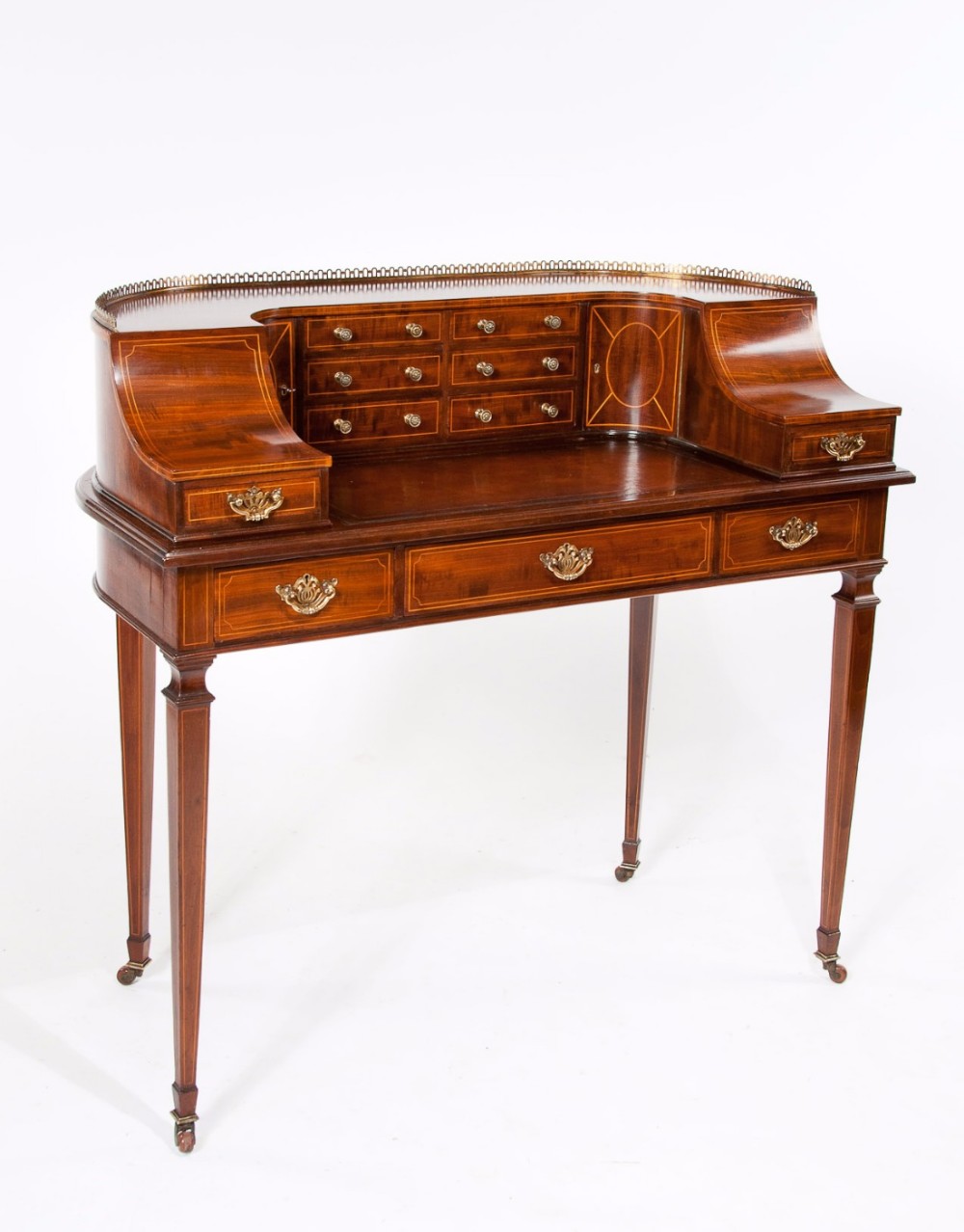 FINE 19TH CENTURY MAHOGANY INLAID CARLTON HOUSE DESK