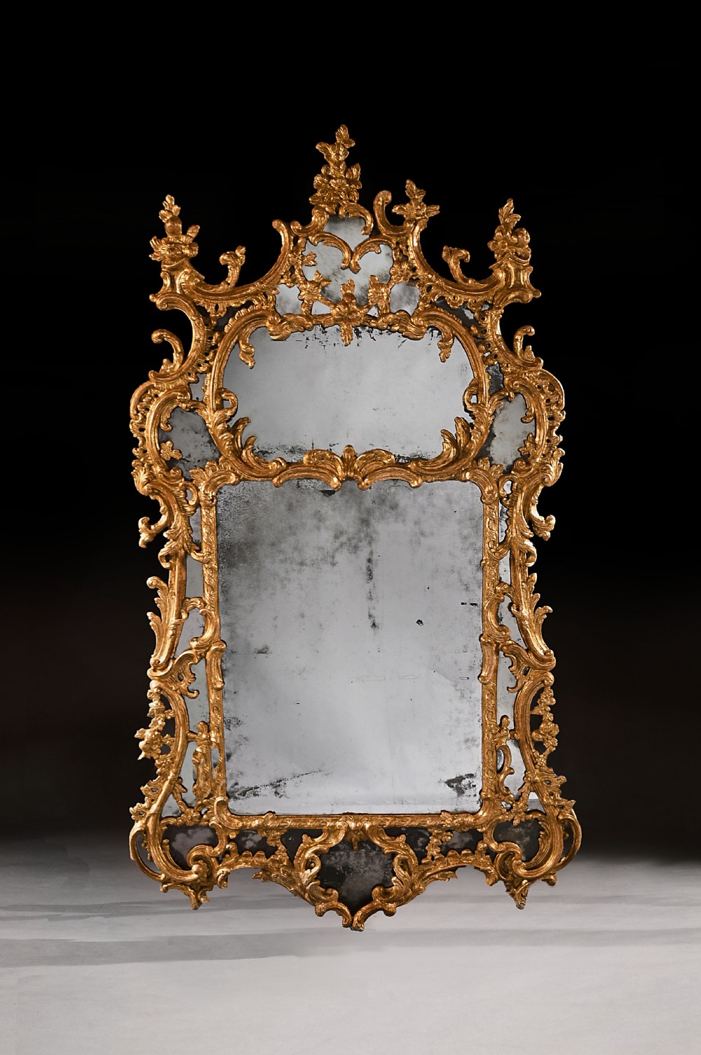 Exceptional Mid 18th Century George II Carton Pierre Gilt Mirror in the Manner of John Linnell