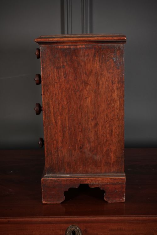 GEORGIAN MAHOGANY MINIATURE APPRENTICE CHEST - ADDITIONAL PHOTO 7