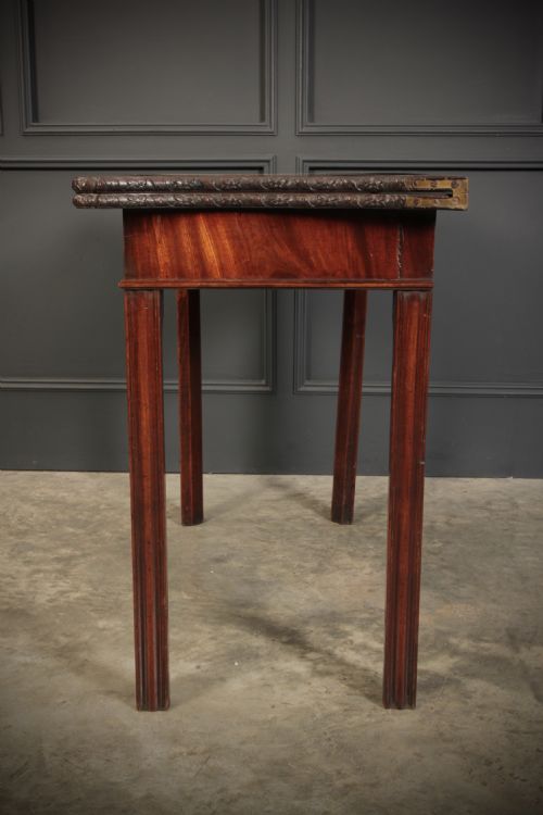 GEORGE IV SERPENTINE SHAPED MAHOGANY TEA TABLE - ADDITIONAL PHOTO 10
