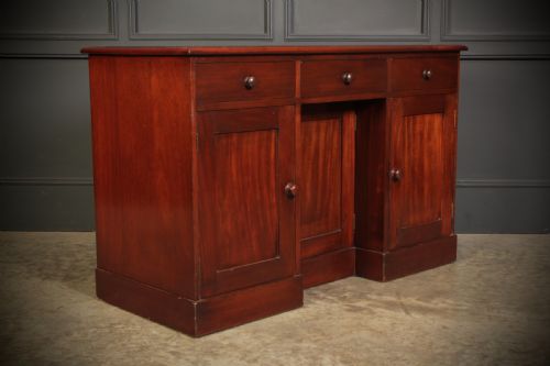 EARLY VICTORIAN MAHOGANY KNEEHOLE DESK - ADDITIONAL PHOTO 1