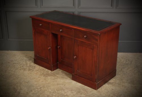 EARLY VICTORIAN MAHOGANY KNEEHOLE DESK - ADDITIONAL PHOTO 5