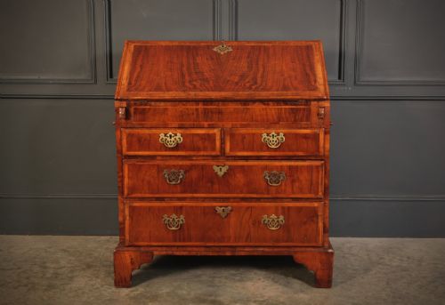 QUEEN ANNE WALNUT BUREAU - ADDITIONAL PHOTO 2