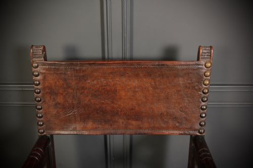 PAIR OF OAK LEATHER ARMCHAIRS - ADDITIONAL PHOTO 6