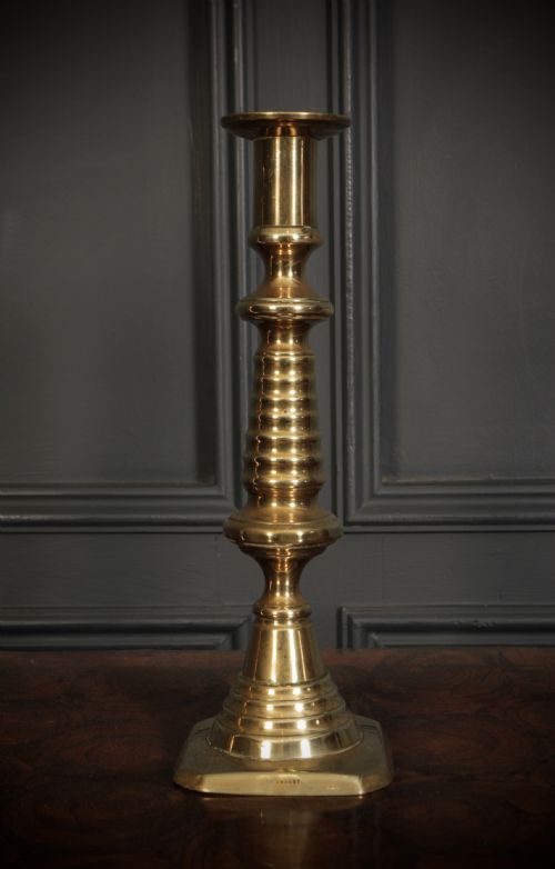 LARGE VICTORIAN PAIR OF BRASS CANDLESTICKS - ADDITIONAL PHOTO 2
