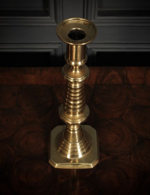 LARGE VICTORIAN PAIR OF BRASS CANDLESTICKS - ADDITIONAL PHOTO 3