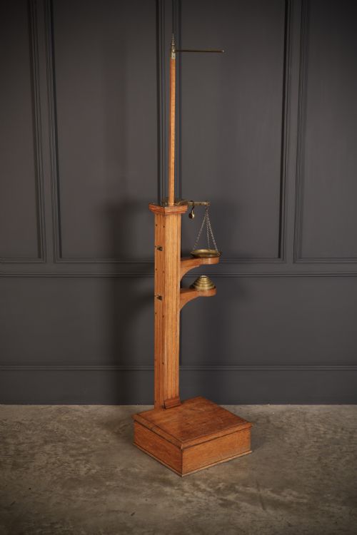 VICTORIAN BRASS MOUNTED OAK PERSONAL WEIGHING SCALES - ADDITIONAL PHOTO 1