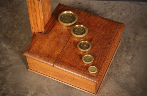 VICTORIAN BRASS MOUNTED OAK PERSONAL WEIGHING SCALES - ADDITIONAL PHOTO 11