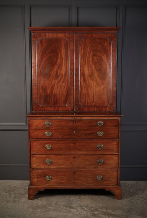 GEORGE III MAHOGANY SECRETAIRE CABINET - ADDITIONAL PHOTO 1