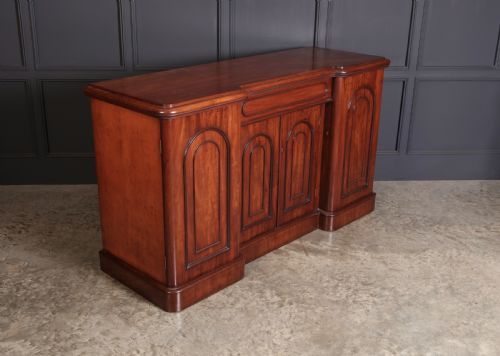 fig 1. Victorian Mahogany 4 Door Sideboard