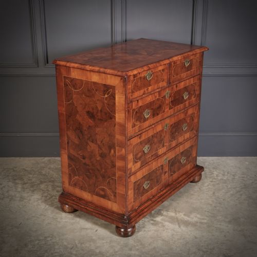 WILLIAM MARY OYSTER VENEERED CHEST OF DRAWERS - ADDITIONAL PHOTO 1