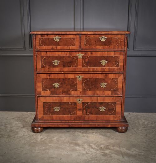 WILLIAM MARY OYSTER VENEERED CHEST OF DRAWERS - ADDITIONAL PHOTO 7