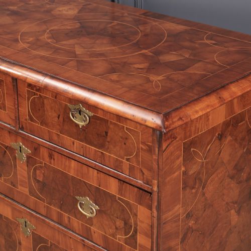 WILLIAM MARY OYSTER VENEERED CHEST OF DRAWERS - ADDITIONAL PHOTO 8