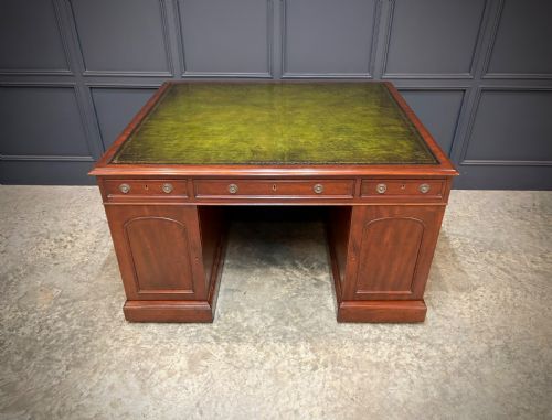 LARGE VICTORIAN MAHOGANY PARTNERS DESK - ADDITIONAL PHOTO 12